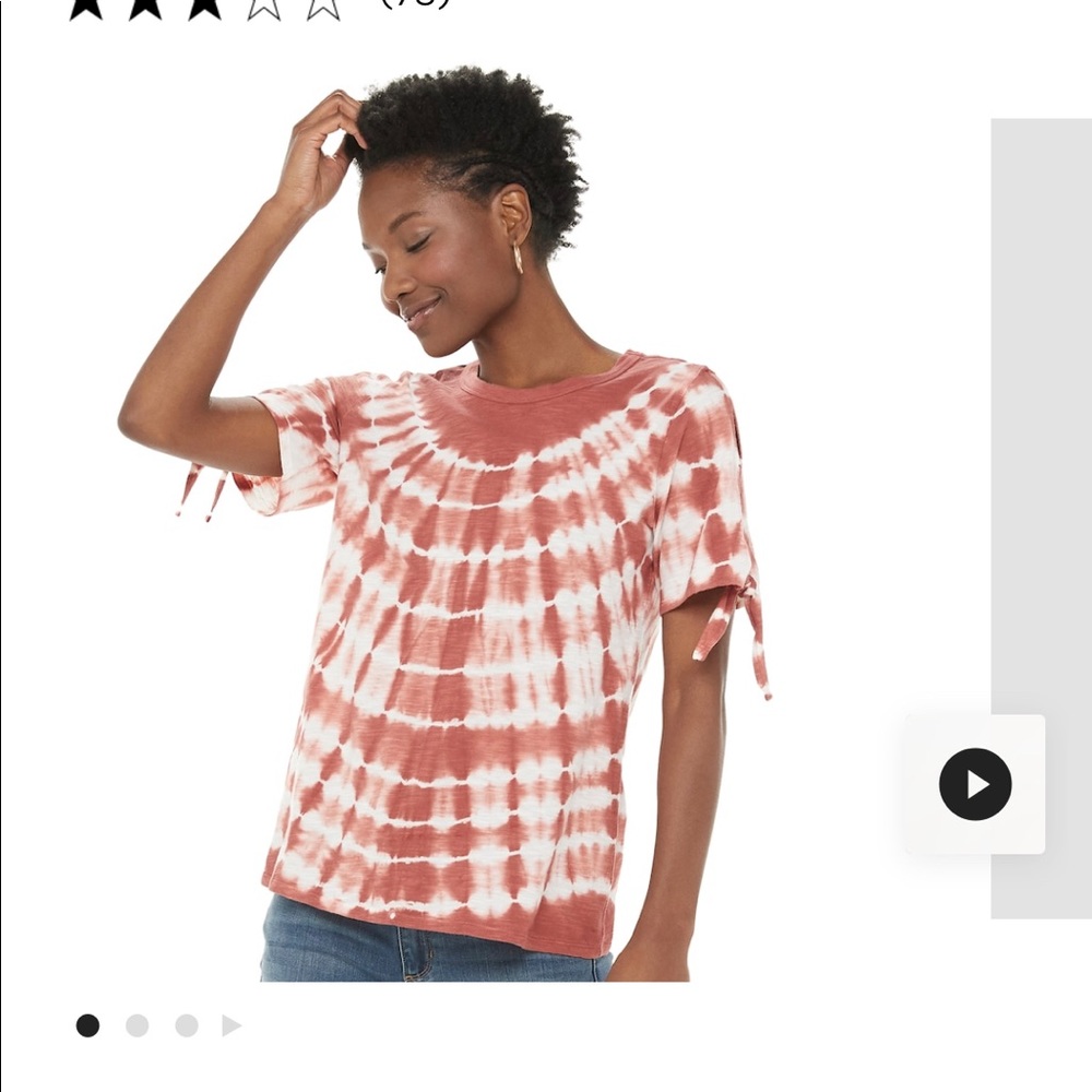 Woman’s tie-sleeve t-shirt